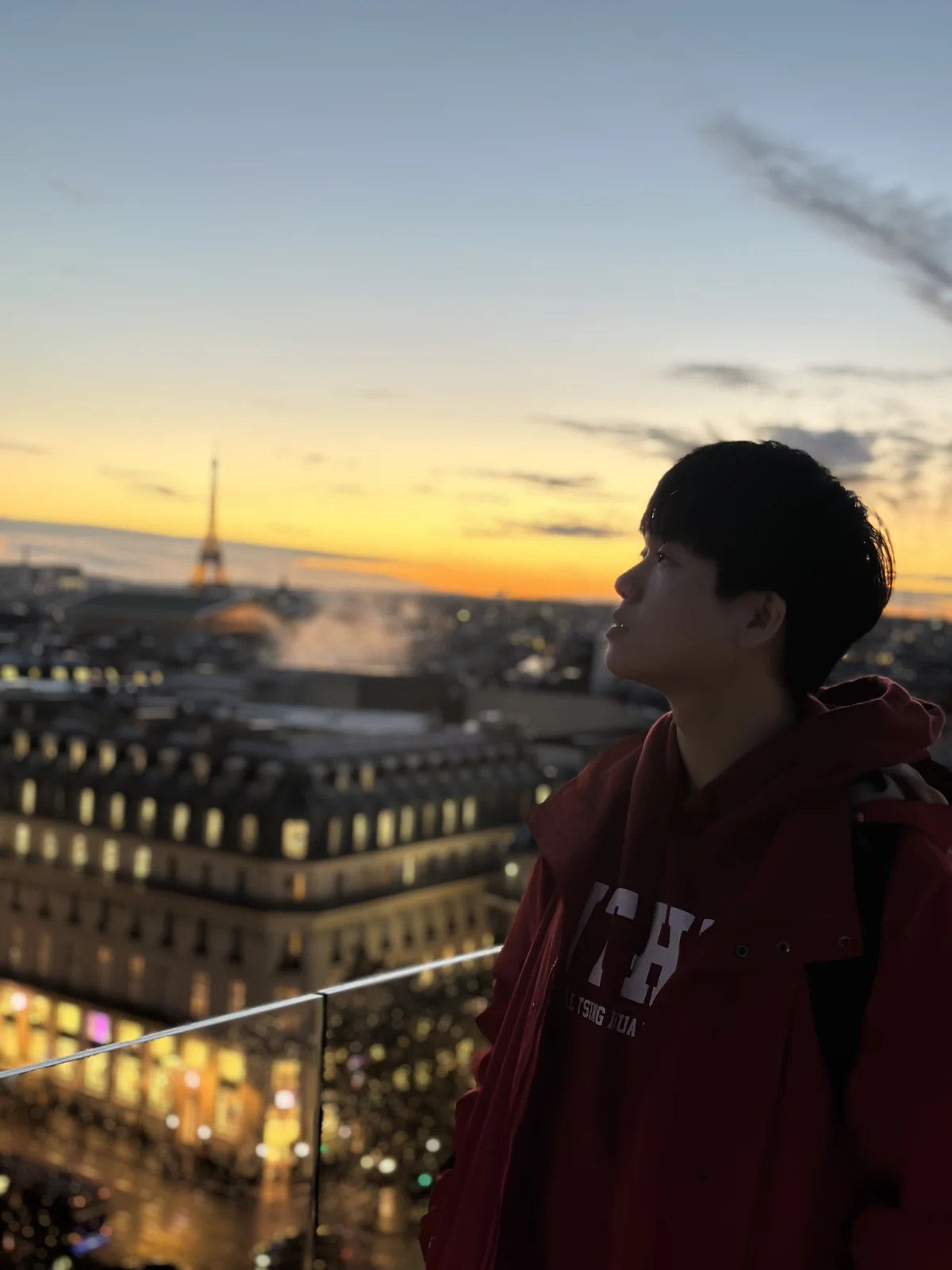 Paris at dusk after the iGEM Grand Jamboree, 9 November 2023